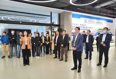 内蒙古科学技术研究院党组书记常青一行到上海交通大学内蒙古研究院考察调研